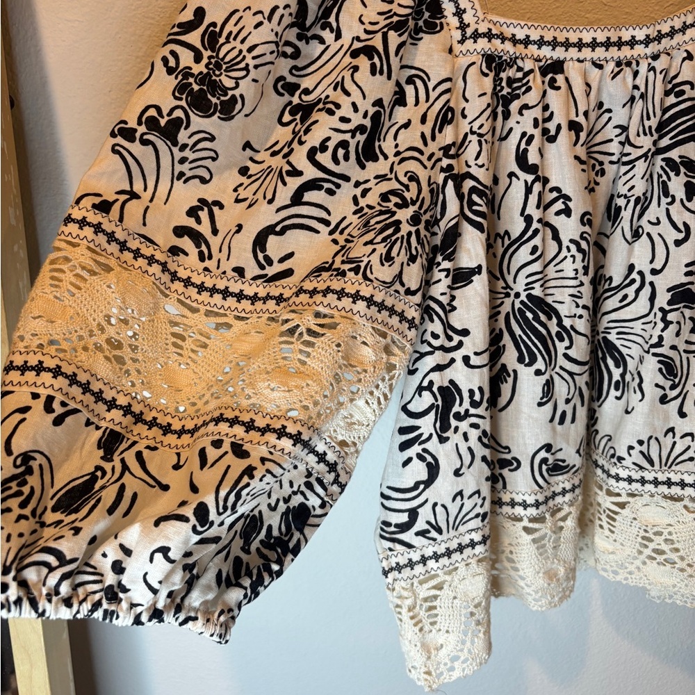Christian Siriano Black and Cream Floral Blouse - Picture 4 of 7